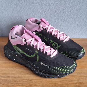 Nike React Pegasus Trail 4 GTX Sneakers Shoes Womens 8 FN7102-010 Pink Black
